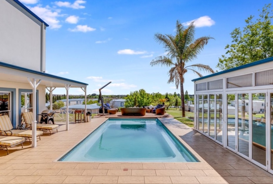 7 Bedroom Property for Sale in Bishops Bay Free State